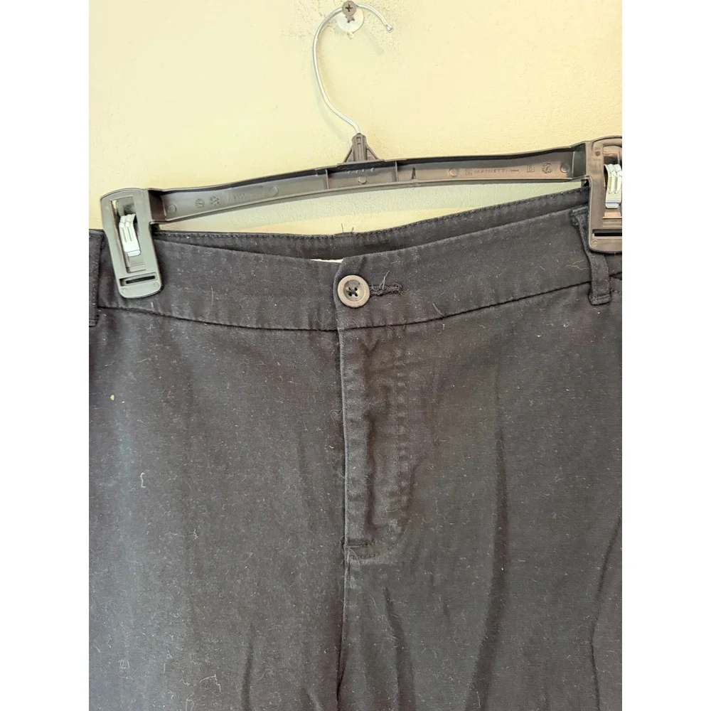 St Johns Bay Womens Black Chino Shorts Size 20W Stretch Cotton Mid Rise Casual